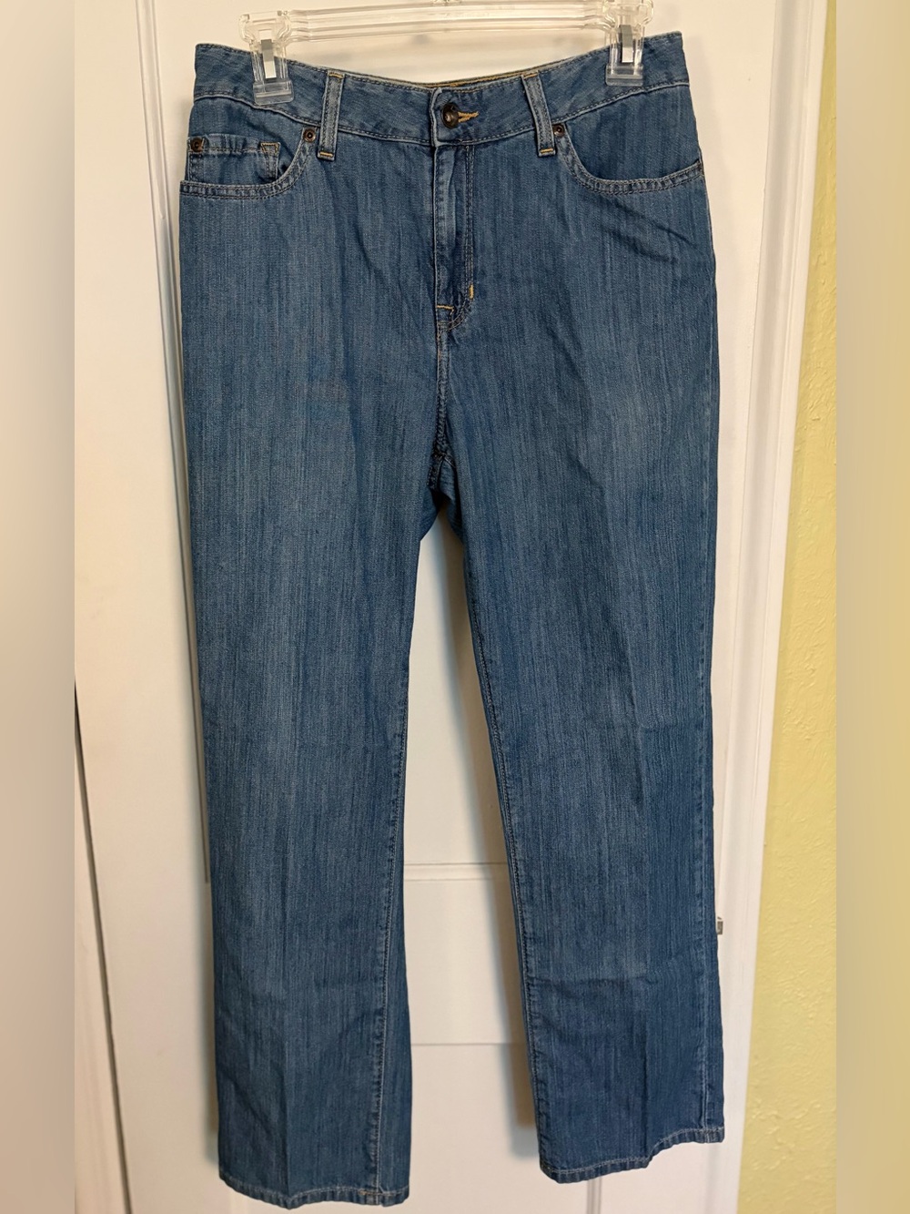 L.L. Bean Women's Classic Fit Straight-Leg Jeans Pima Cotton Blend Light Weight